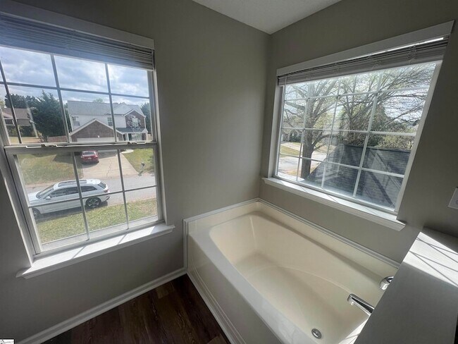 Building Photo - 522 Peach Grove Pl