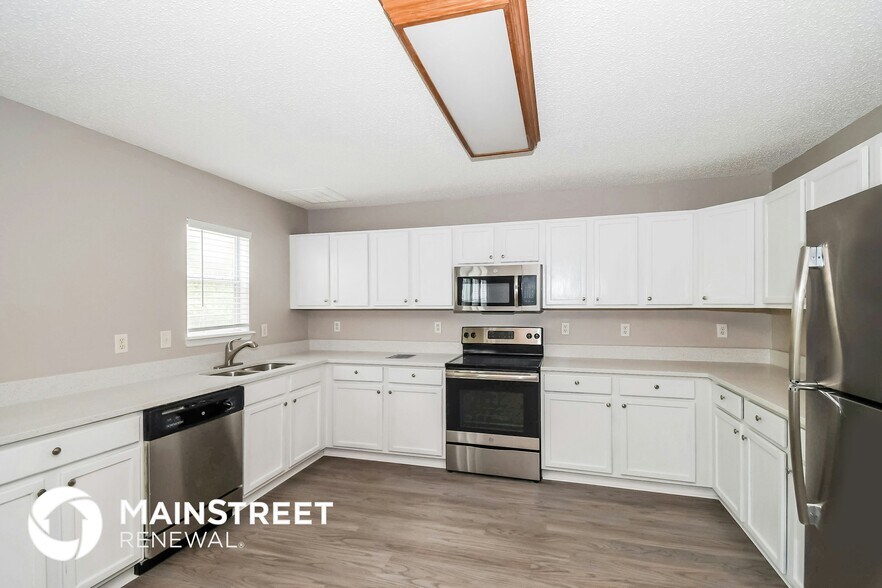 Building Photo - 13587 Ashford Wood Ct E