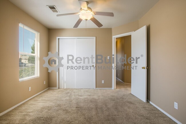 Building Photo - ****LEASE PENDING****PLEASE APPLY AT YOUR ...