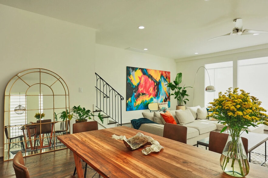 2nd Floor Livingroom/Kitchen - 1912 Maryland St