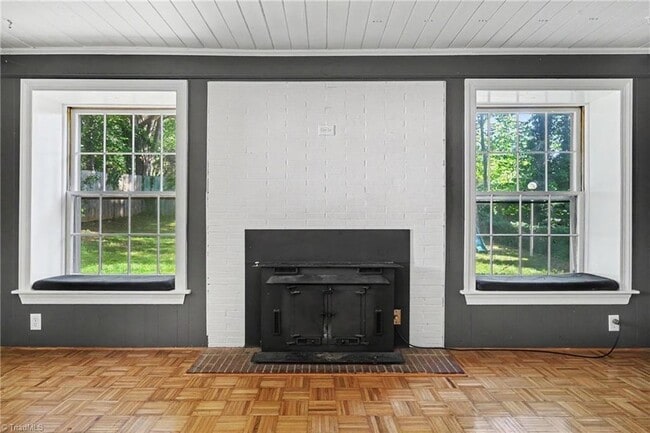 Building Photo - 1249 Wedgewood Dr