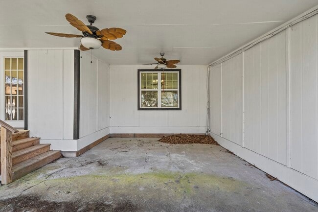 Building Photo - 1132 18th Ave N