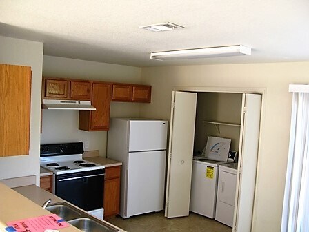 Building Photo - 311 Creek St