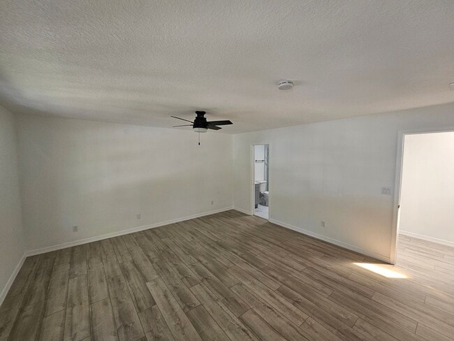 Building Photo - 1406 36th Ave