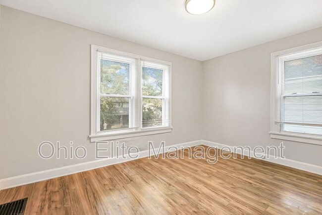 Building Photo - 1499 Briarwood Ave