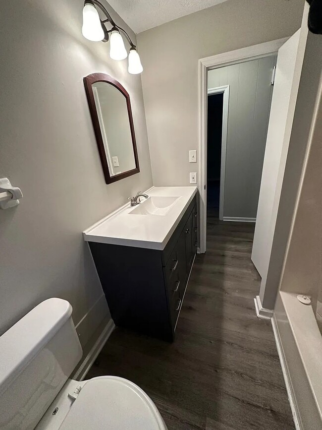 Building Photo - 326 Rooks Rd