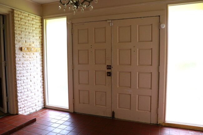 Building Photo - 14379 Duckworth Rd