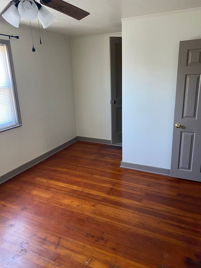 Building Photo - IDEALLY SITUATED ROWHOME AVAILABLE IN LANCASTER CITY