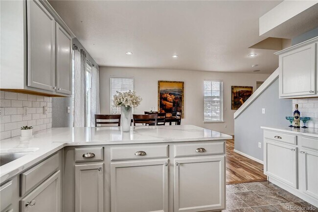 Building Photo - Beautiful 3 Bed, 3 Bath with a Loft Single Family Home in Meadows Neighborhood.