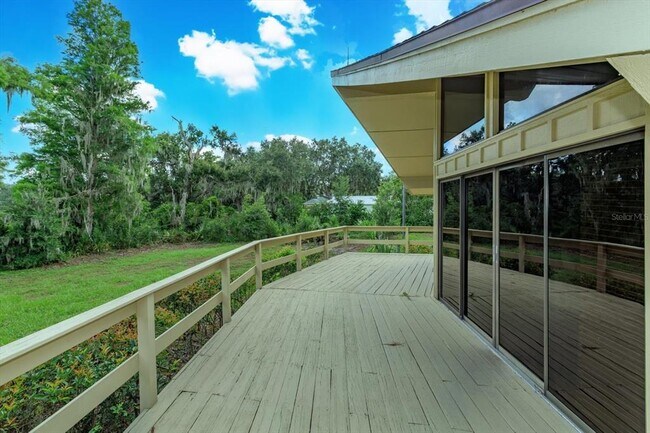 Building Photo - 8728 FL-33