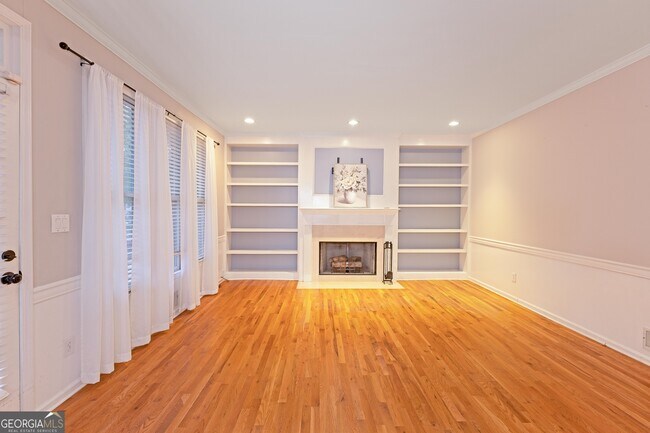 Building Photo - 100 Woodcrest Overlook