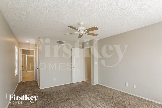 Building Photo - 5351 W Onyx Ave