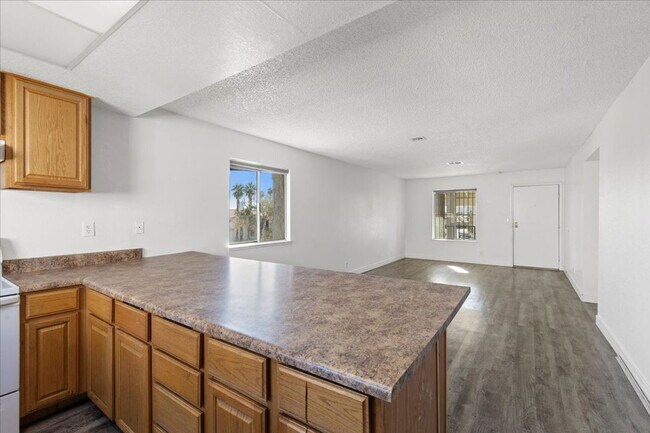 Building Photo - 3649 S Van Dyke Ave