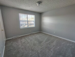 Building Photo - 16 Duiguid Dr