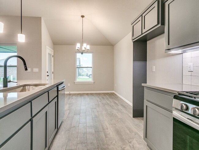 Building Photo - 1ST MONTH FREE