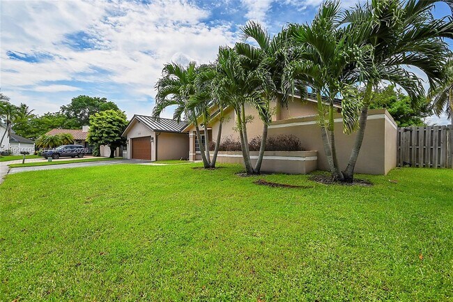 Building Photo - 9841 SW 1st St