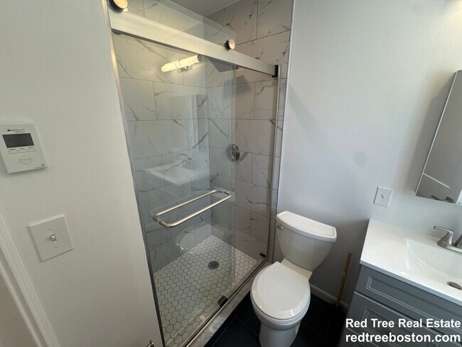 Building Photo - 320 Hammond Pond Pkwy