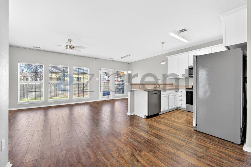 Building Photo - 8797 Holly St