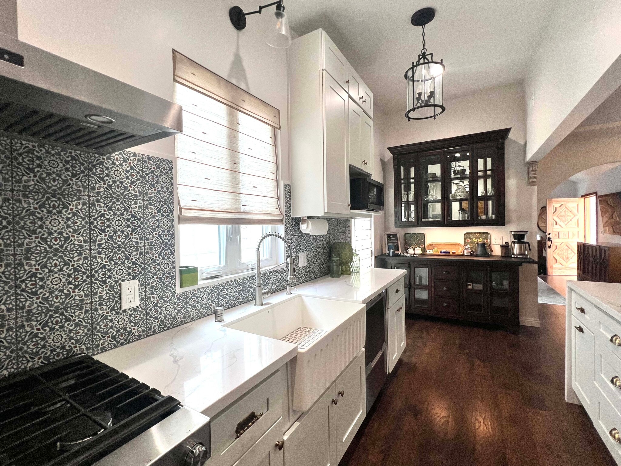 cooking area overview - 532 W 40th St