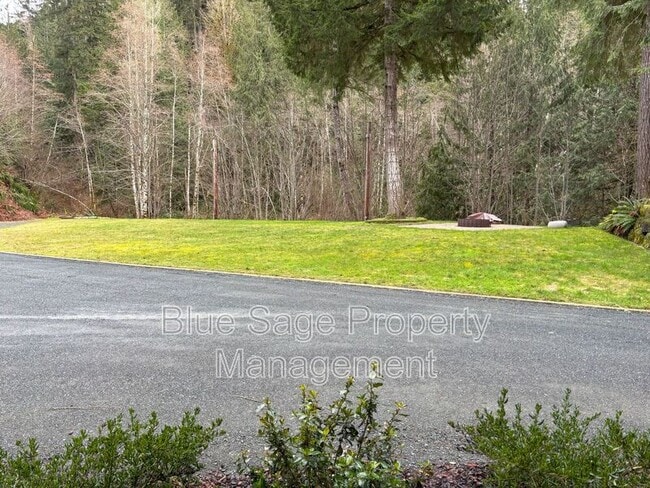 Building Photo - 241896 US-101