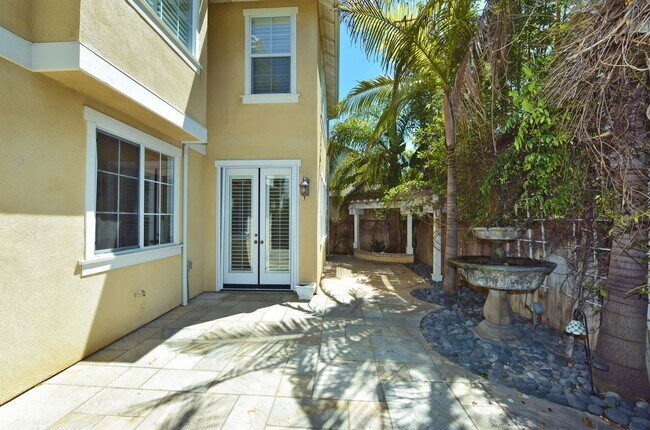 Building Photo - 6941 Waters End Dr