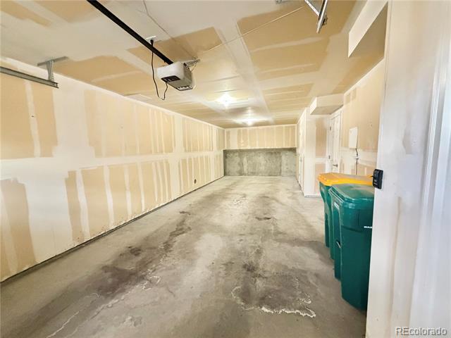 Building Photo - 4637 E 98th Pl