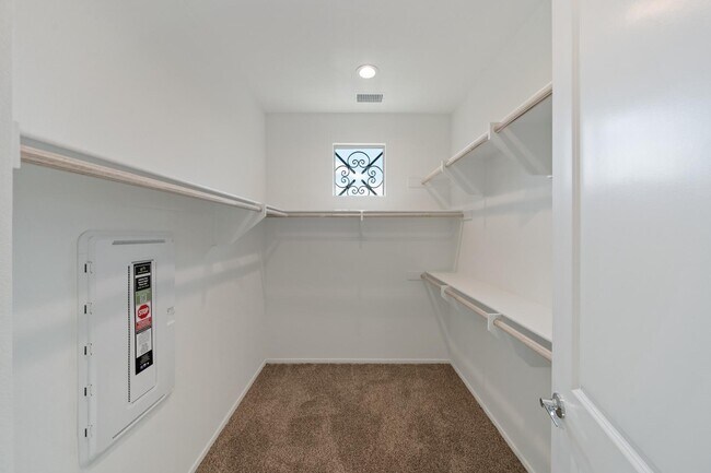 Building Photo - 822 Francesca Dr