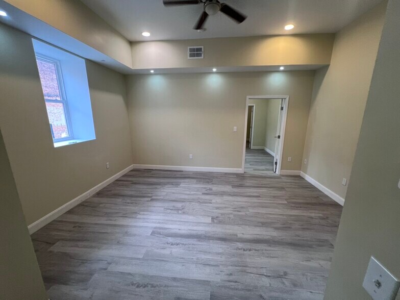 Building Photo - 1316 11th Ave