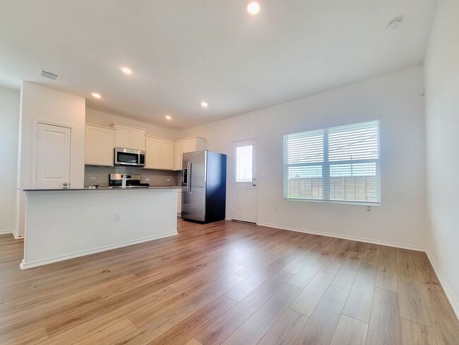 Building Photo - 7232 Dancing Wind Ln