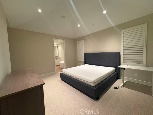 Building Photo - 125 Sabbia