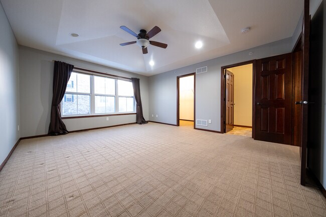 Building Photo - 15497 Junegrass Ln