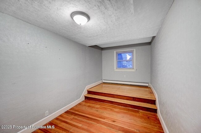 Building Photo - 1326 Winton St