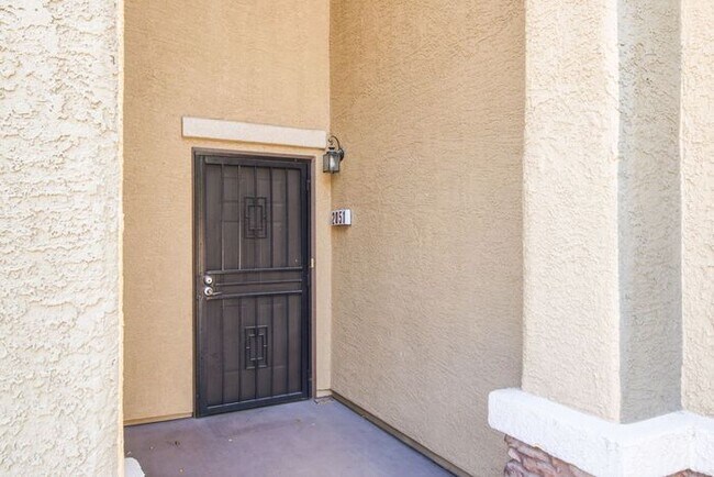 Building Photo - Beautiful townhouse for Rent!