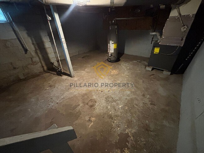Building Photo - 1411-1413 N Pershing Ave