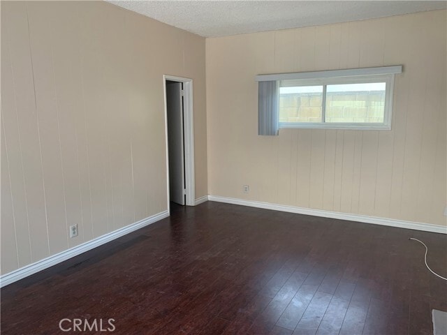 Building Photo - 7973 Harper Ave
