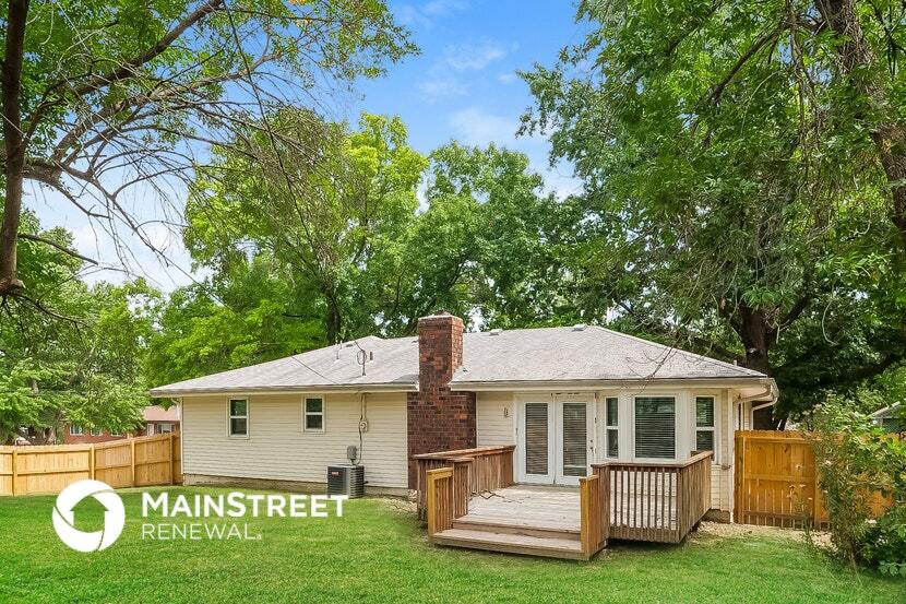 Building Photo - 410 N E Sharon St