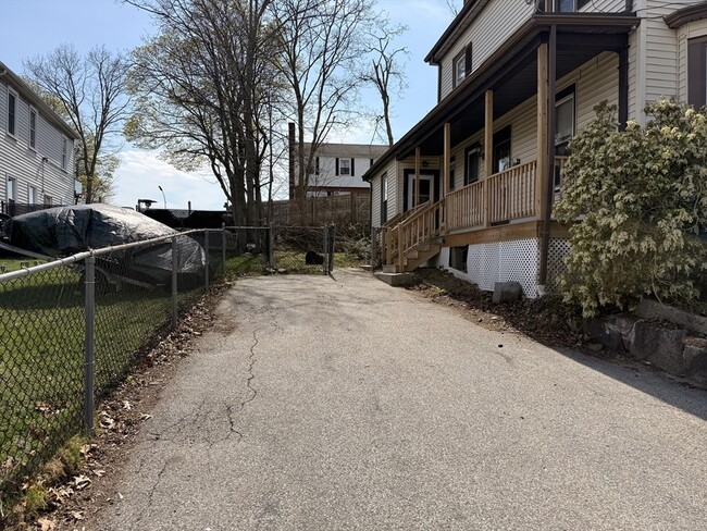 Building Photo - 81 South St