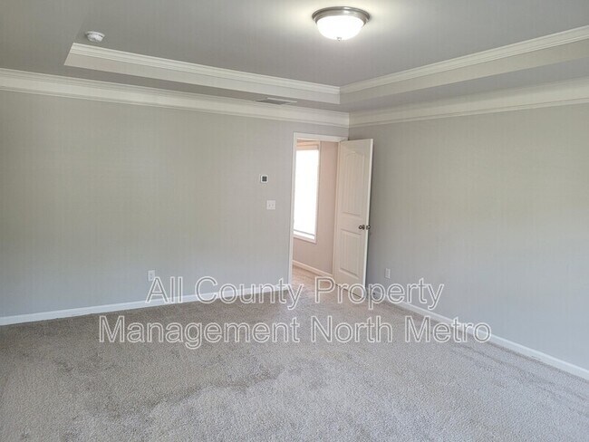 Building Photo - 6477 Crosscreek Ln