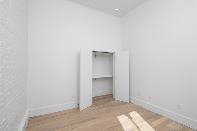 Floorplan - Auction House Apartments