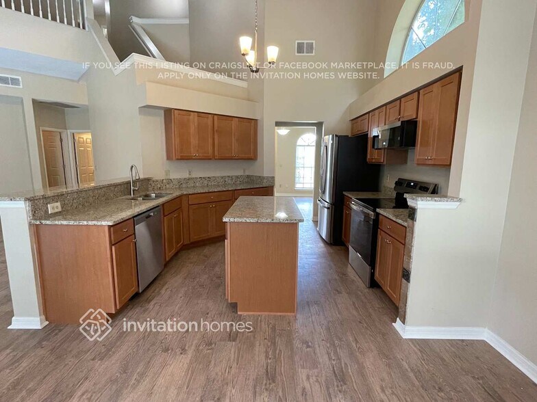 Building Photo - 1440 Oberlin Terrace