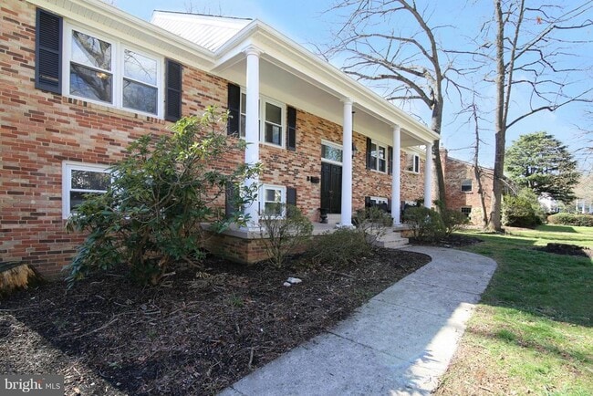 Building Photo - 8947 Colesbury Pl