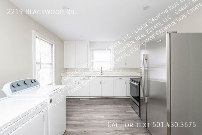 Building Photo - 2219 Blackwood Rd