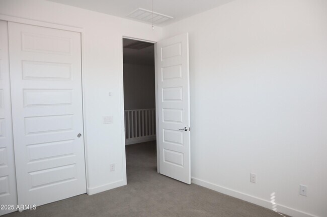 Building Photo - 4077 S Sabrina Dr