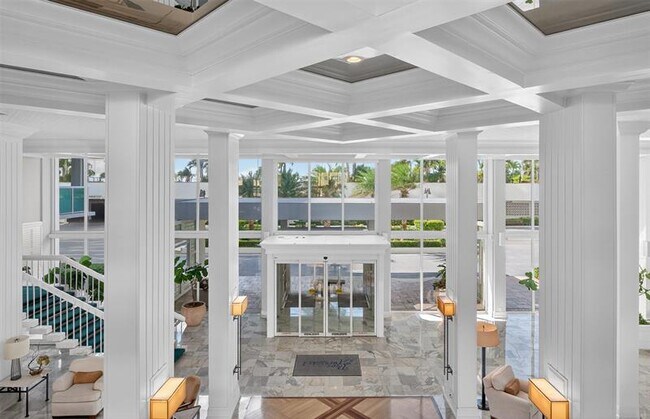 Building Photo - 2100 S Ocean Ln