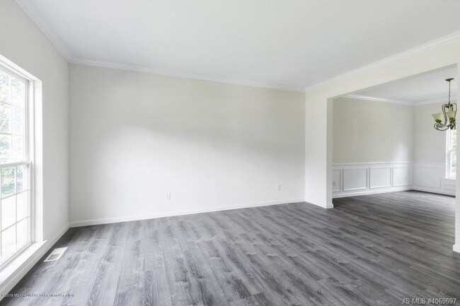 Building Photo - 413 Virginia Ave