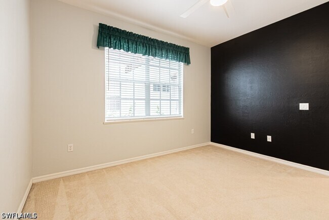 Building Photo - 2215 Hawksridge Dr