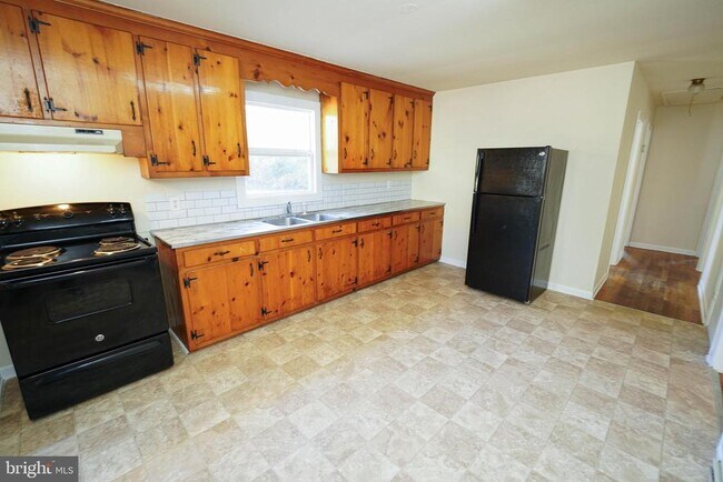 Building Photo - 5629 Rip Wil Dr