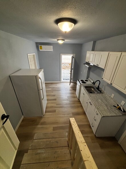 Building Photo - 26 Kingwood Gardens Dr