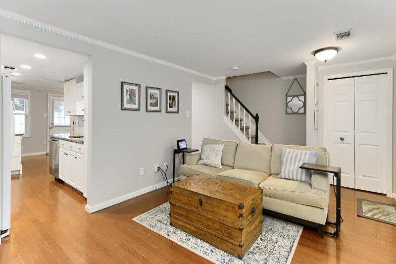 Building Photo - 1581 Poplar Grove Dr
