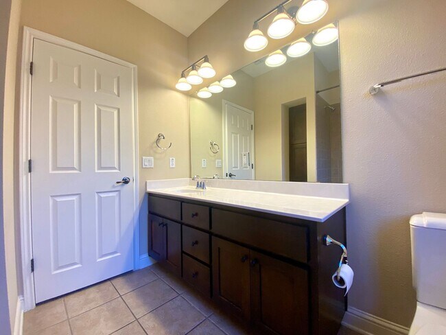 Building Photo - Large Home in Mueller!  Available for October!